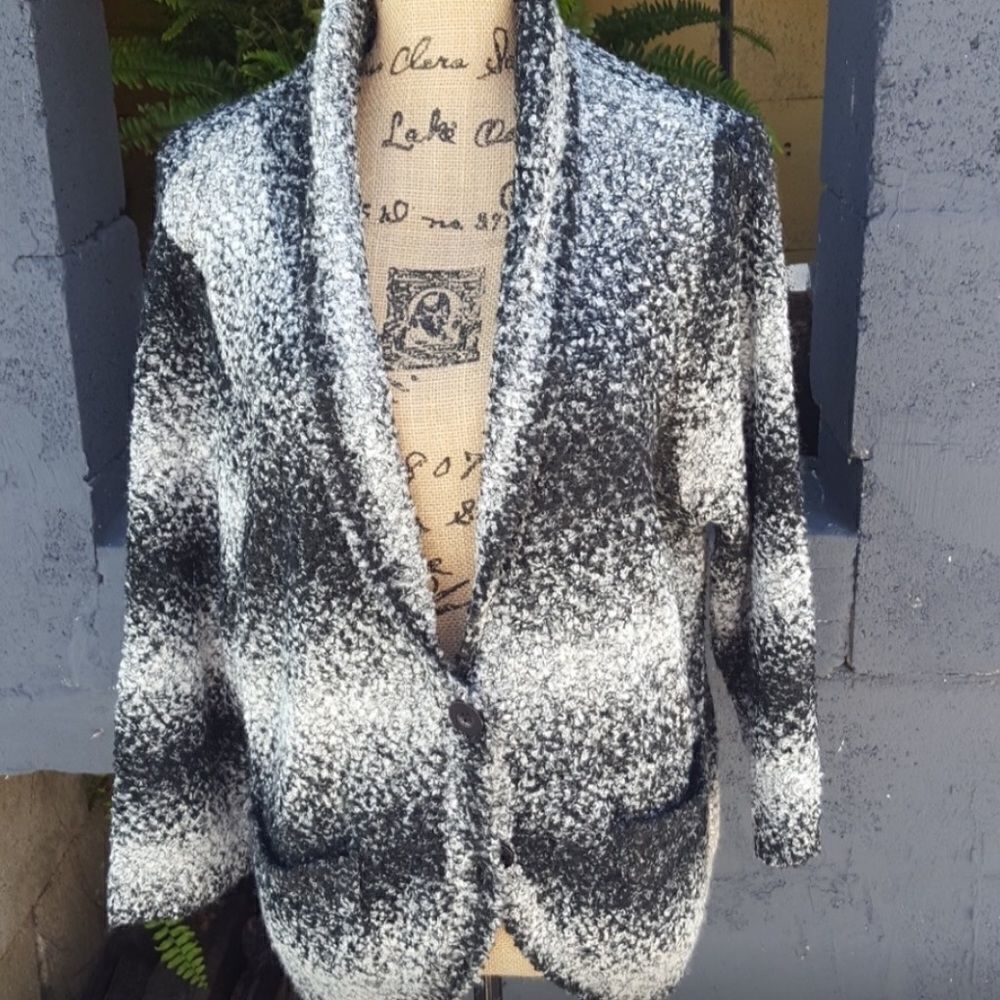 OO ECI cardigan 